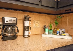 2 BDR - BEACHFRONT Cozy Apt