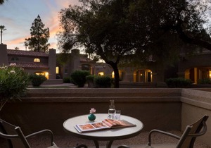 4 Serene Units in 40-Acre Property, Perfect for Special Events! On-Site Dining