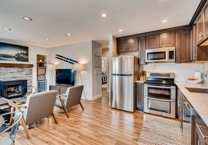 Amazing Modern Mountain Condo - Heart of Frisco