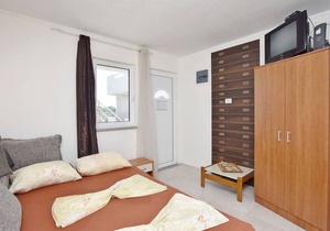 Apartments and Rooms Villa Mia