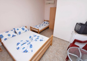 Apartments and Rooms Villa Mia