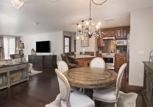Ascent Condo 111 | Avon, CO 2BR | Indoor Pool & Free Ski Shuttle