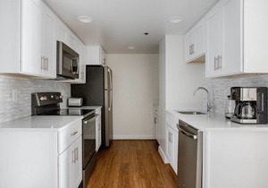 Bright Ballston 1BR w/Concierge, W/D & Pool, near Metro, by Blueground