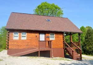 Deluxe with HOT TUB cabin #20. Located on Patoka Lake in Southern Indiana