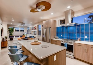 Elegant Townhome near Old Town, Breweries & River!