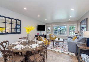 ETTA 102- Heated Pool & Hot Tub, Easy Ski Access, Newly-Remodeled