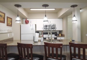 Family-Friendly Branson Condo w/2 Queen Beds + Pool