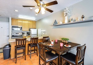 Garden City Condo w/Pool Access by Bear Lake!