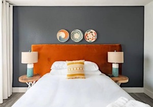 Gorgeous CozySuites in Camelback w/pool, parking! 10