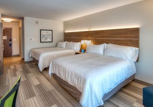 Holiday Inn Express Hotel and Suites Lincoln Airport