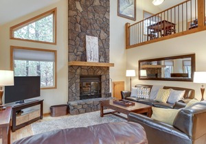Home with private hot tub, furnished deck, grill, & fireplace - near golf