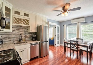 Luxurious & Spacious One Bedroom Downtown Flat