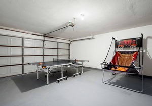 *New* Old Town Scottsdale area, play pop-a-shot basketball, ping pong, swimming at Wild Rose