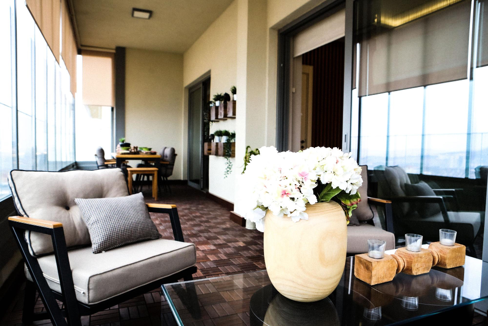 North Bend Escapes Moon River 2,3,4 - 3 Modern Townhomes on river, 12-18 guests