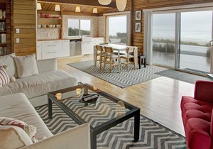 Oceanfront Modern Cabin