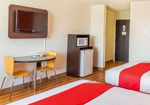 Pleasant Stay, Convenient Location! Near Shelby Splash Park and Pool