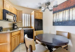 Ridge On Sedona Golf Resort ~ STUDIO FOR 4/FULL KITCHEN/ONSITE GOLF/GREAT VIEWS