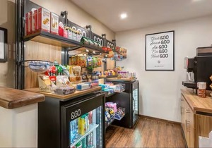 Ridge On Sedona Golf Resort ~ STUDIO FOR 4/FULL KITCHEN/ONSITE GOLF/GREAT VIEWS