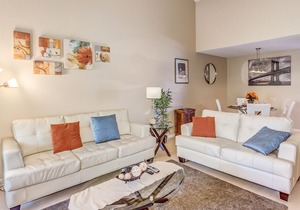 Scottsdale, close to everything! Quiet community! Walking paths!