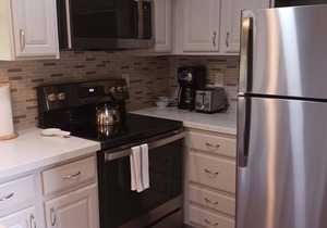 Seascape Beauty with Distant Ocean View-Sleeps 8!