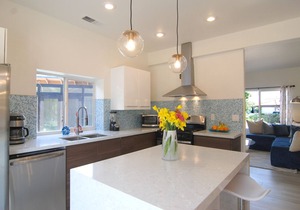 Sunsplashed, Fully Renovated Palm Springs Modern with Pool, Spa, Fire Pit
