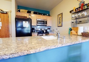 Sunstone 127 Modern Condo At Sunstone Lodge with Great Complex Amenities near Ski-In Ski-Out by RedAwning