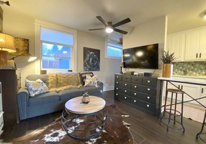 The Chic Guest Retreat in Old Town near CSU!