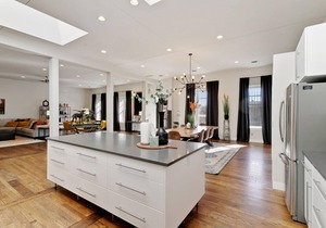 The Penthouse Loft in the Heart of Old Town