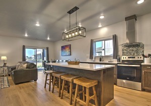 Townhome 24 at Waterdance - Sleeps 16, 4 Bed-4.5 Bath with shared outdoor pool