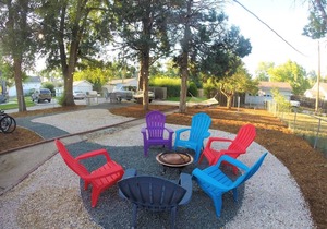 UNC Upper Bungalow | King Beds, Grill & Hammocks