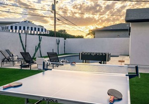 Walk 2 Old Town Scottsdale Heated Pool & Games