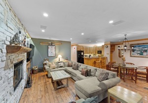 Walk to Lift, Shops, and Dining, Enjoy Balcony & Private Indoor Hot Tub and