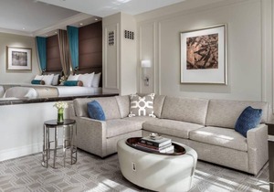 Your Relaxing Getaway Awaits! 2 Sleek Units, Outdoor Pool, FREE Parking!