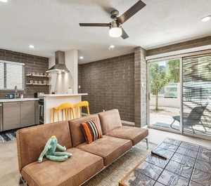 Roosevelt Street Apts 