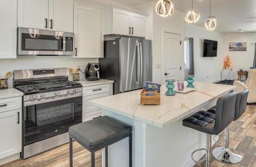 Bullhead City House | 1 Block to Boat Launch! Home w/Dog-Friendly Yard