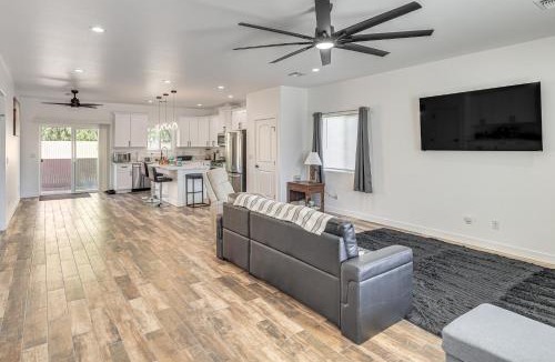 Bullhead City House | 1 Block to Boat Launch! Home w/Dog-Friendly Yard