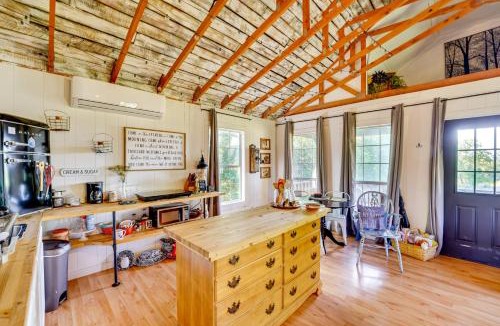 Eureka Springs Apartment | 1 Mi to Downtown Eureka Springs: Studio Retreat