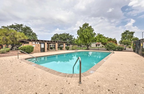 Chandler House | 1 Mi to Dtwn Chandler: Townhome w/Community Pool