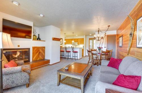 Lakeside Village House | 1 Mi to Keystone Ski Lift: Lakefront 4-Season Gem