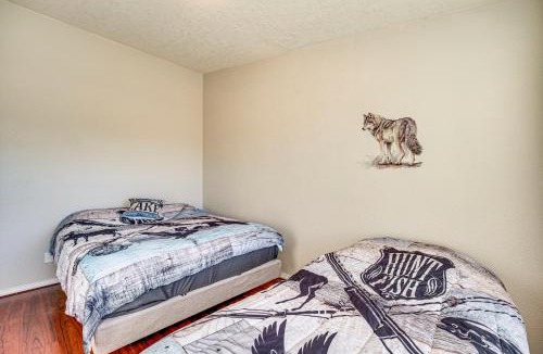 Coulee City House | 1 Mi to Lake: Getaway w/Patio in Coulee City!