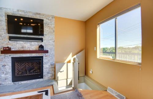 Prescott House | 1 Mi to Whiskey Row: Home w/Fire Pit & Deck