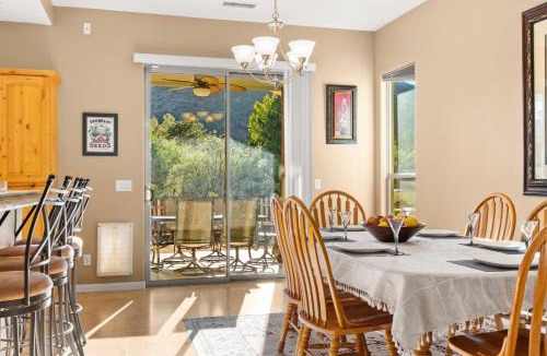 Oak Creek House | 10 Min-Buddha Beach- Oak Creek | Pet & RV Friendly