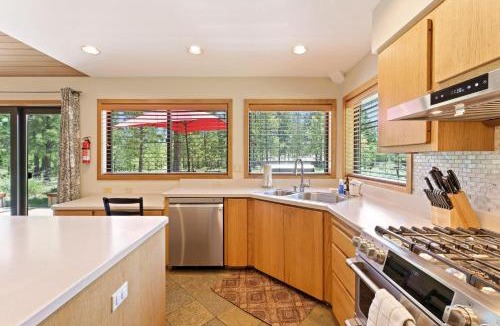 Sunriver House | 10 Tan Oak