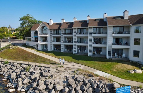 Charlevoix House | 101 Edgewater Inn