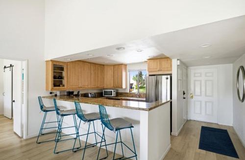 Palm Desert House | 10th Tee Retreat Mountain Views & Resort Living