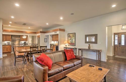 Tempe House | 11 Mi to Phoenix: Group Escape w/Patio & Bar!