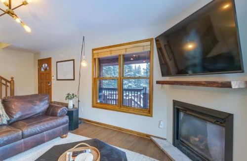 Quandary Village House | 12 Mi to Breckenridge Ski Resort: Cabin w/Hot Tub