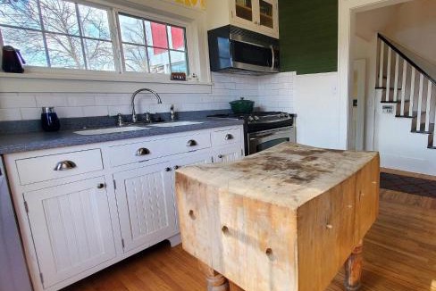 Arnolds Park Villa | 127 Hwy 71 Main House