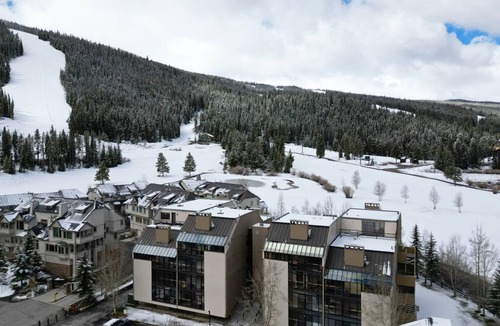 East Village at Copper Condo | 149 m² Condo ∙ 3 bedrooms ∙ 9 guests