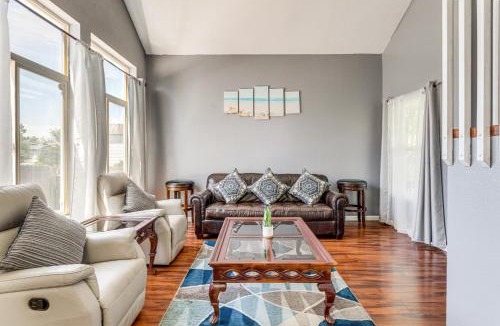 Aurora House | 15 Mi to Downtown Denver: Home w/Yard + Patio